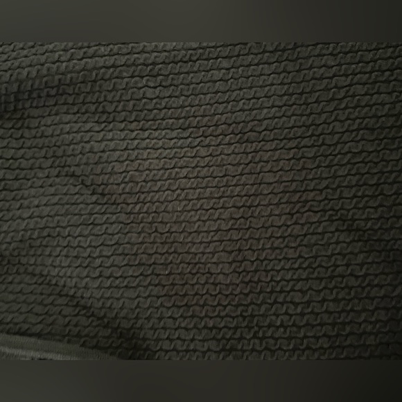 Fabletics Shorts - Picture 3 of 4